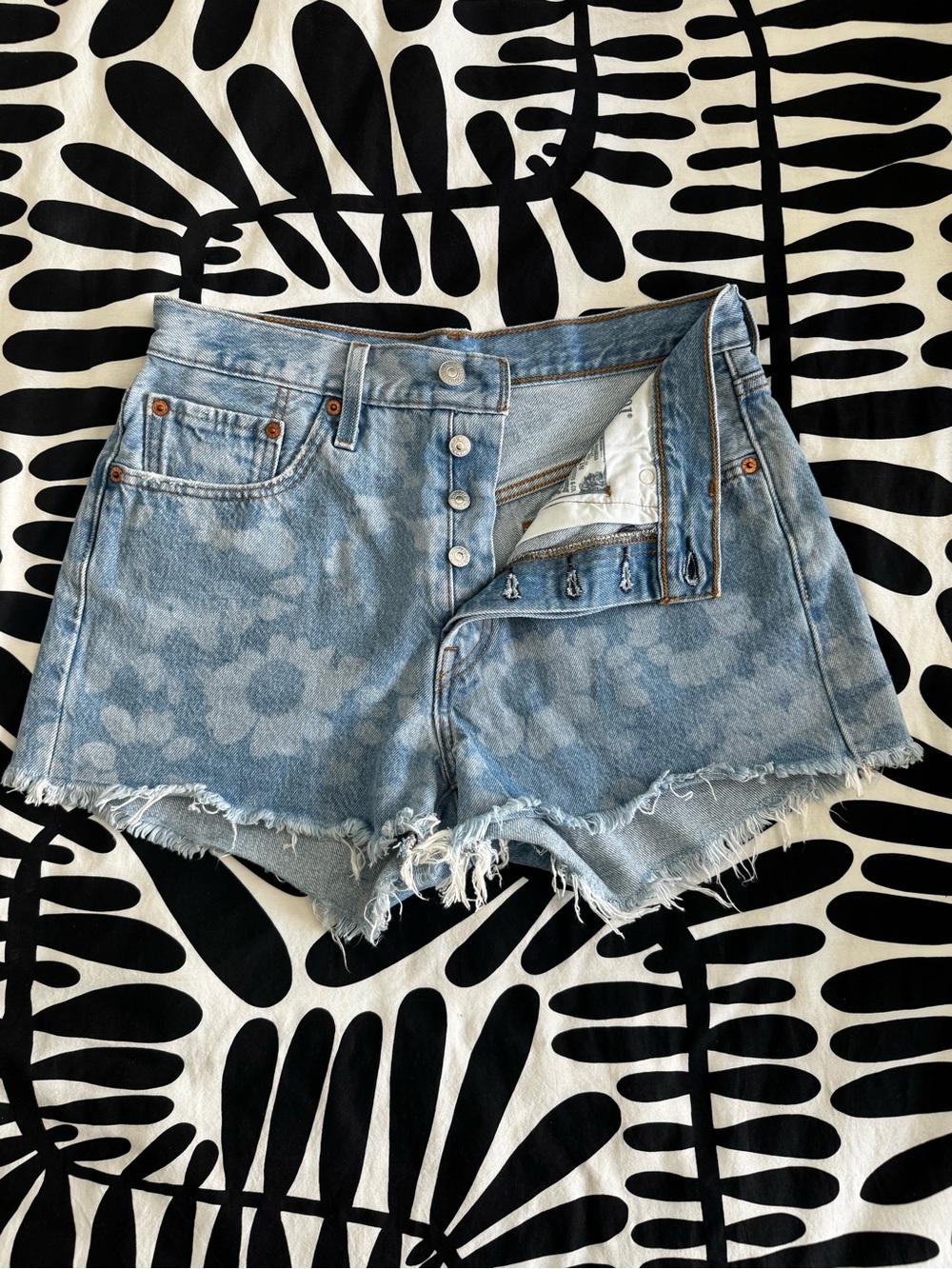 Levi’s Shorts | 501 Classic Denim Shorts with Floral Print - Picture 5 of 6
